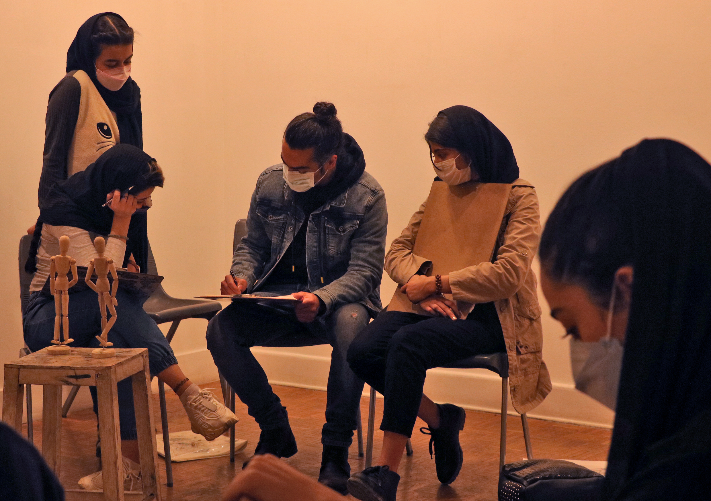 طراحی اندام استاد ضیا تغییر آدرس کاشانه هنر