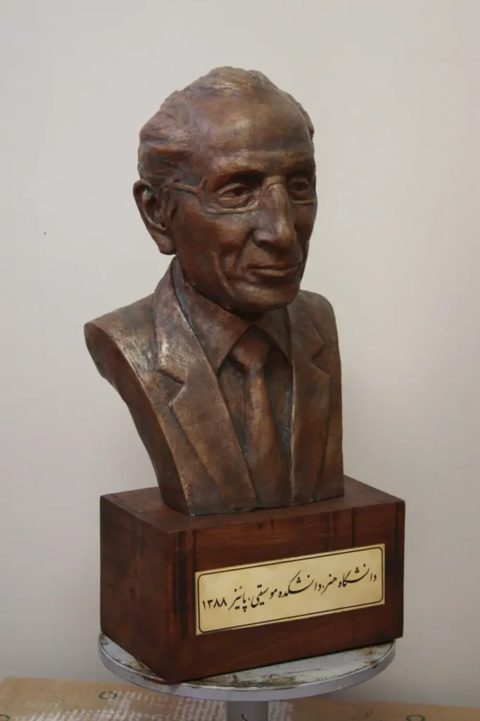 مجسمه سازی پرتره اثر استاد شورا ستاری 3
